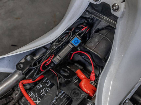 Inteligentny, wodoodporny adapter Quad Lock® 12V - USB