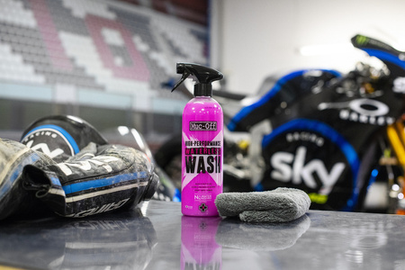 Muc-Off 1132 - Preparat do skutecznego mycia motocykla bez użycia wody - 750ml - High Performance Waterless Wash