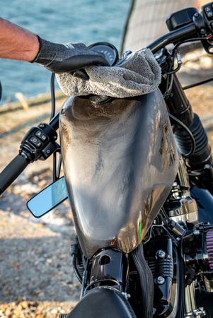 Muc-Off 947 - Preparat Miracle Shine polerująco-zabezpieczający na bazie wosku Carnauba - 500ml