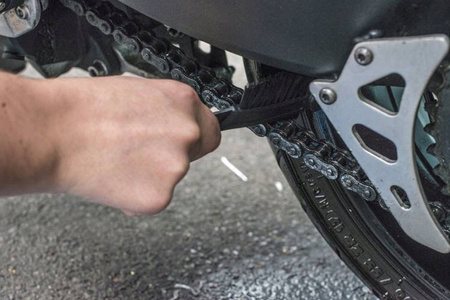 Zestaw 3 wysokiej jakości szczotek do mycia MucOFF