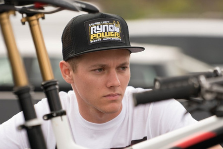 Czapka z daszkiem Ryno Power Charge Hat Mesh rozmiar uniwersalny