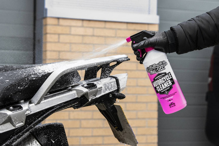 Muc-Off 664-CTJ - Biodegradowalny płyn do mycia motocykla z nanotechnologią z atomizerem - 1l - Nano Tech Motorcycle Cleaner