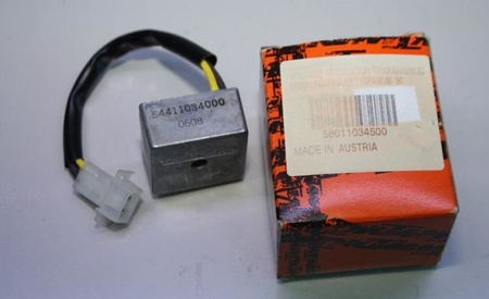 Regulator napiecia